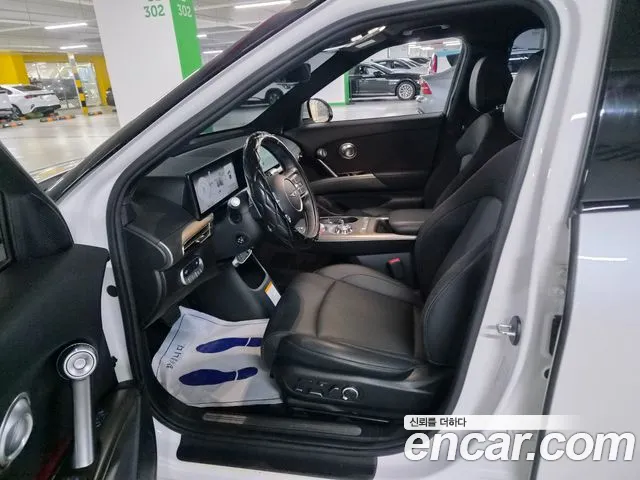 Genesis GV60 — Фото автомобиля 16