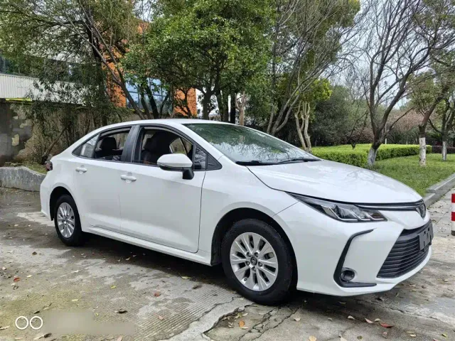 Toyota Corolla — Фото автомобиля 19