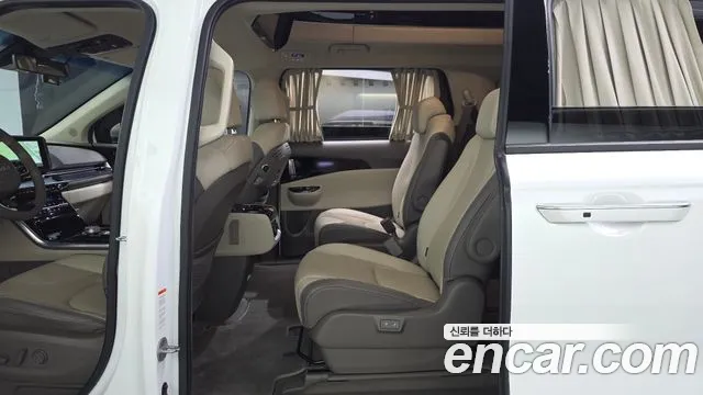 Kia Carnival Generation 4 — Фото автомобиля 26
