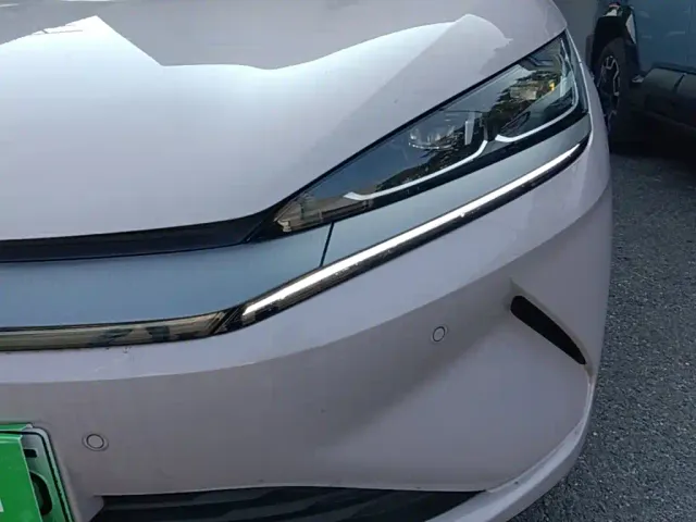 BYD Qin L — Фото автомобиля 23