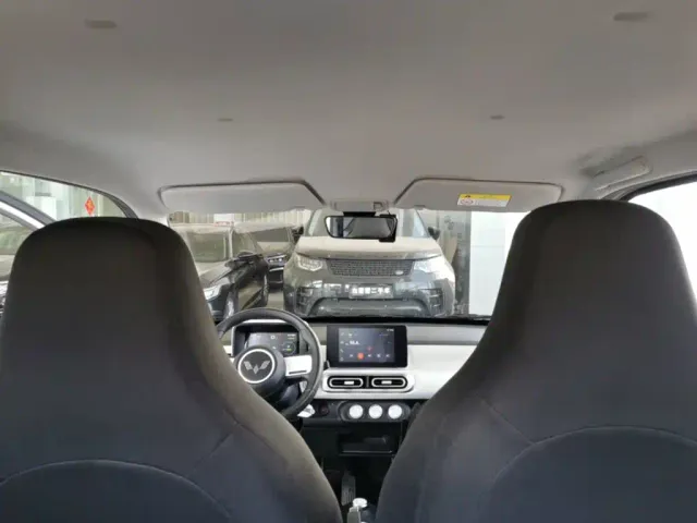 Wuling Hongguang Mini EV — Фото автомобиля 17