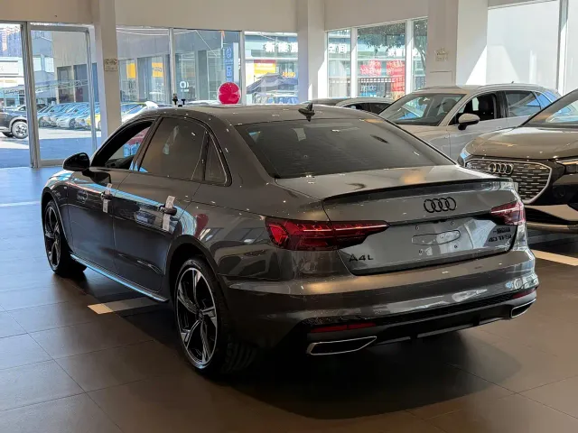 Audi A4L — Фото автомобиля 4