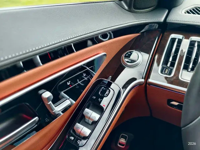 Mercedes-Benz S-Class — Фото автомобиля 15