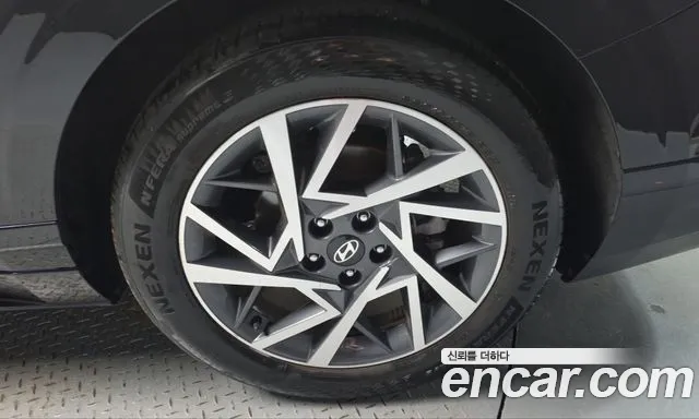 Hyundai Grandeur GN7 — Фото автомобиля 6