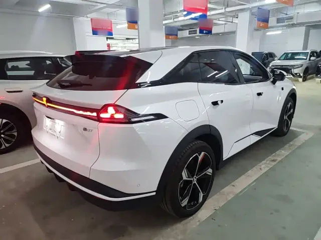 Deepal S07 — Фото автомобиля 6