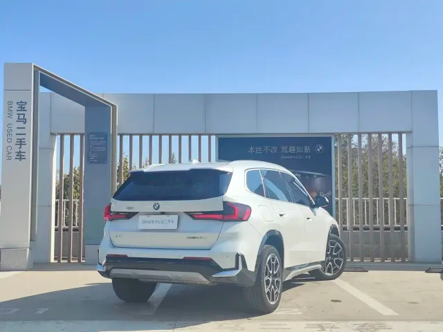 BMW X1 — Фото автомобиля 3
