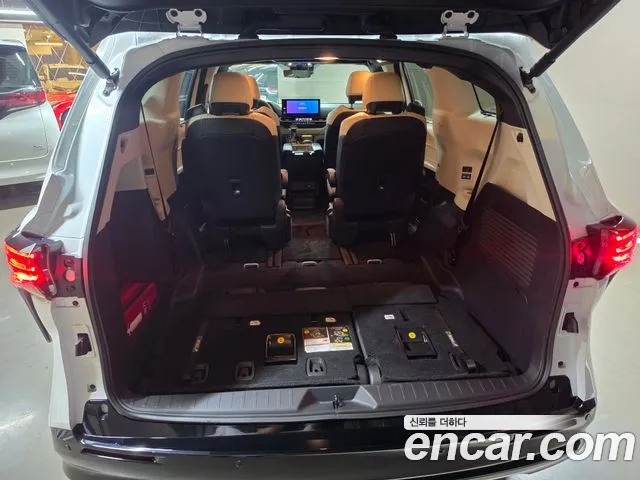 Toyota Sienna — Фото автомобиля 20