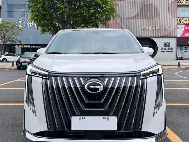 GAC Trumpchi M8 — Фото автомобиля 2