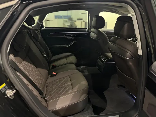 Audi A8 — Фото автомобиля 11