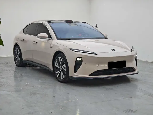 Nio ET5 — Фото автомобиля 3