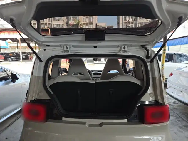 Wuling Hongguang Mini EV — Фото автомобиля 18