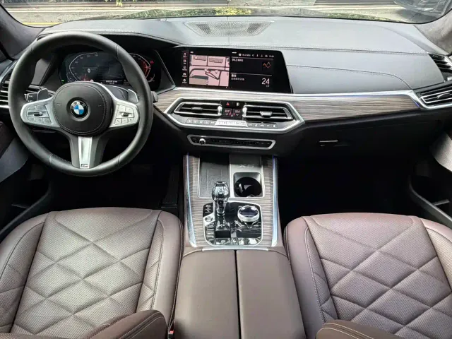 BMW BMW X5 2022 Model xDrive 40Li M Sport Package — Фото автомобиля 10