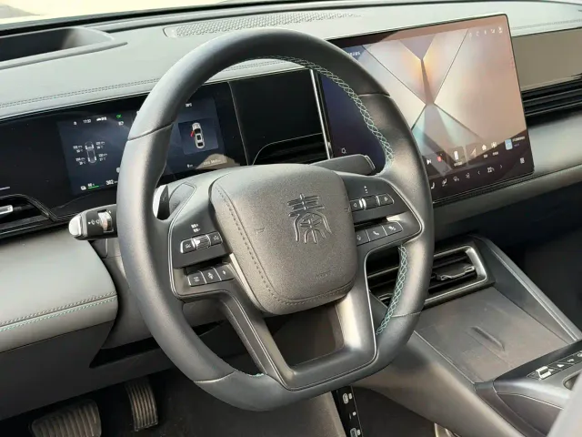 BYD Qin L — Фото автомобиля 4