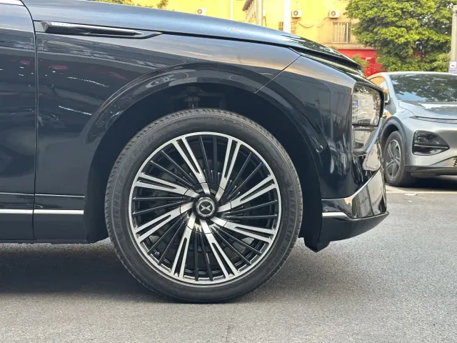 Xpeng G9 — Фото автомобиля 17