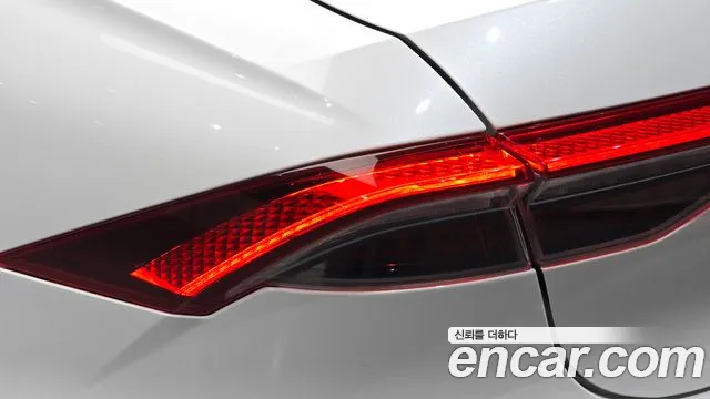 Hyundai Grandeur (New) Hybrid — Фото автомобиля 8