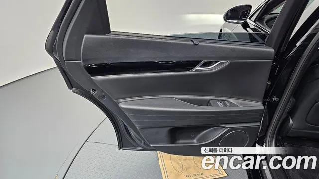 Genesis G80 Бензин 2.5 турбо AWD — Фото автомобиля 25