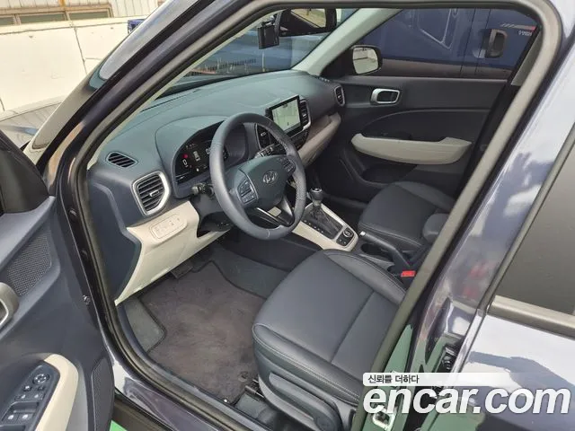 Hyundai Venue — Фото автомобиля 9