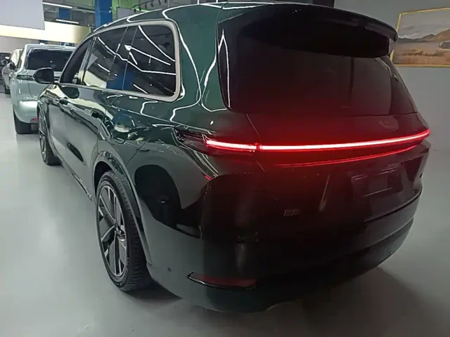Li Auto L9 — Фото автомобиля 4