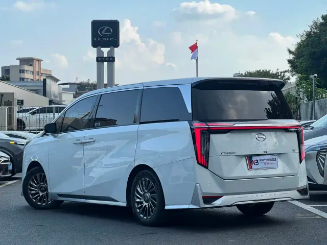GAC Trumpchi M8 — Фото автомобиля 4
