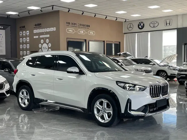 BMW X1 — Фото автомобиля 3