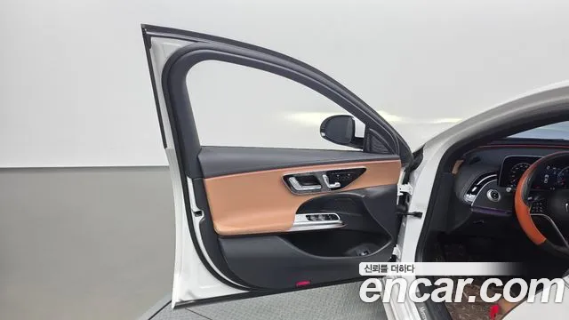 Mercedes-Benz E-Class — Фото автомобиля 19