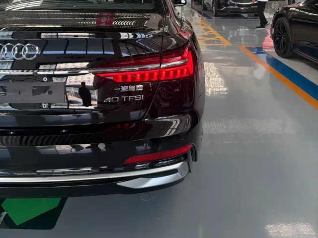 Audi A6L — Фото автомобиля 11