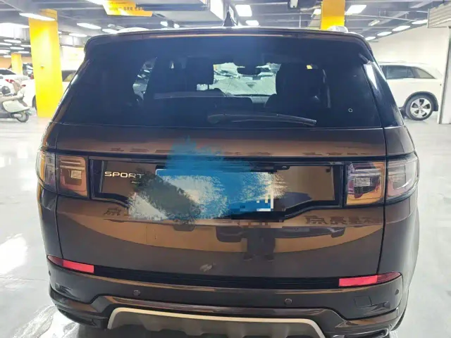 Land Rover Discovery Sport — Фото автомобиля 8