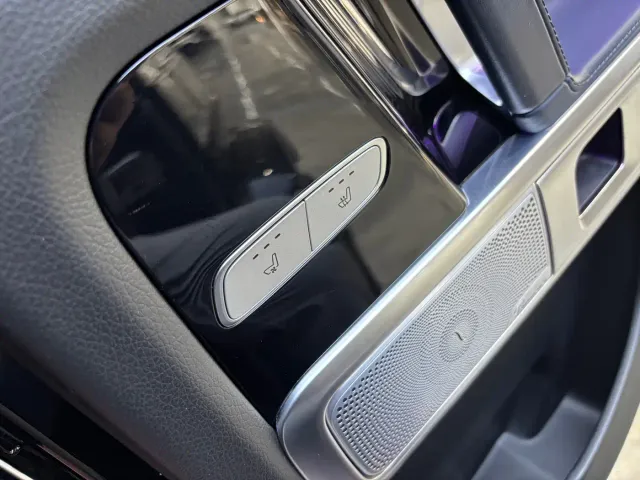 Mercedes-Benz G-Class — Фото автомобиля 24
