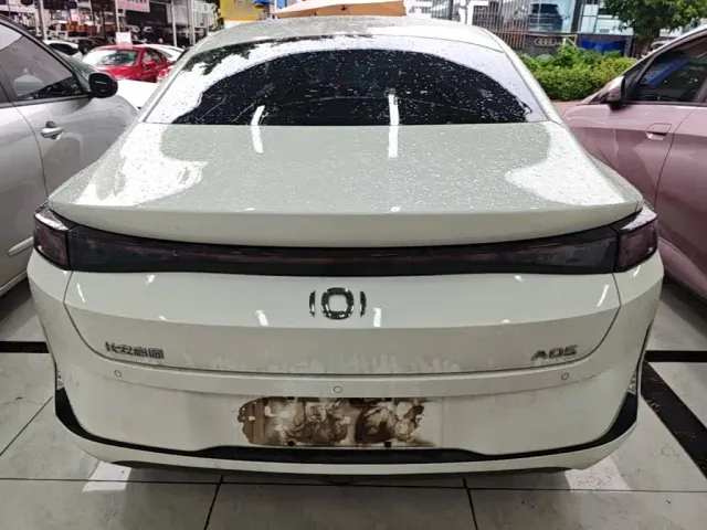 Changan Qiyuan A05 — Фото автомобиля 5