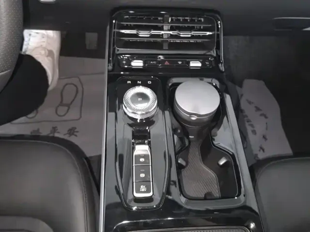 Wuling Starlight — Фото автомобиля 16