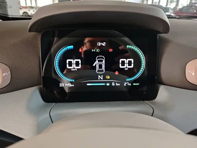 Leapmotor T03 — Фото автомобиля 11