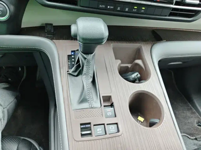 Toyota Sienna — Фото автомобиля 13