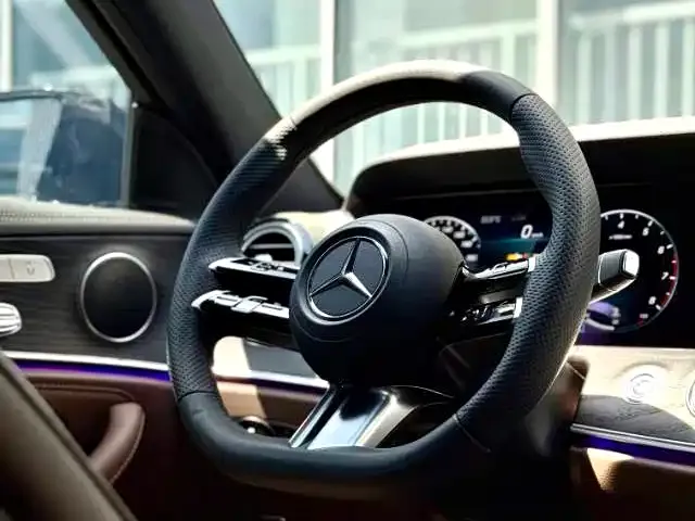 Mercedes-Benz E-Class — Фото автомобиля 7