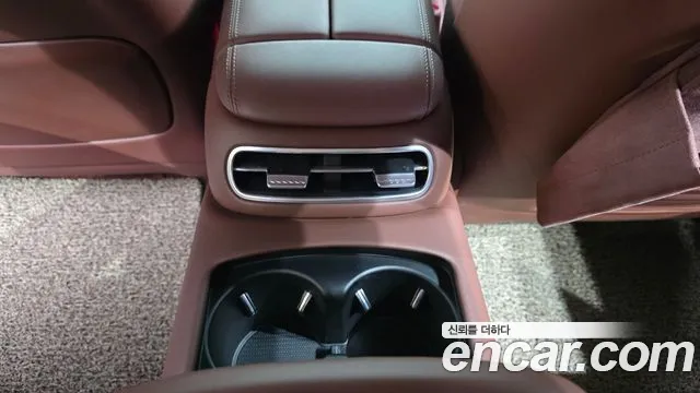Genesis G90 Бензин 3.5 турбо AWD — Фото автомобиля 29