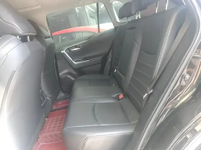 Toyota Wildlander — Фото автомобиля 16