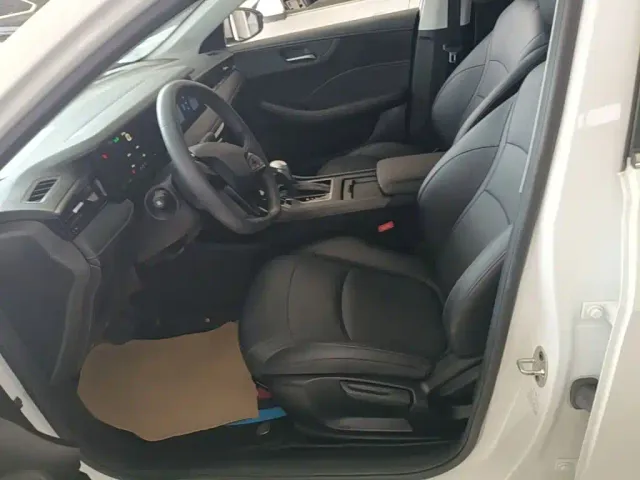 Roewe i5 — Фото автомобиля 14