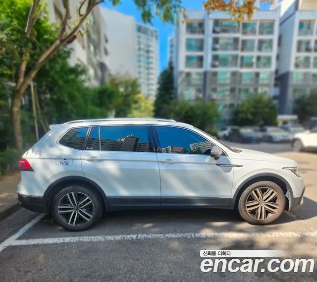 Volkswagen Tiguan — Фото автомобиля 2