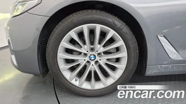 BMW 5-Series 5 серия (G30) 523d Luxury — Фото автомобиля 5