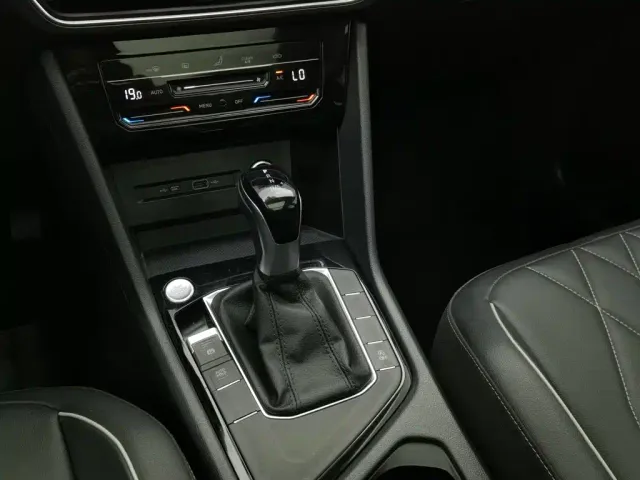 Volkswagen Tiguan L — Фото автомобиля 13