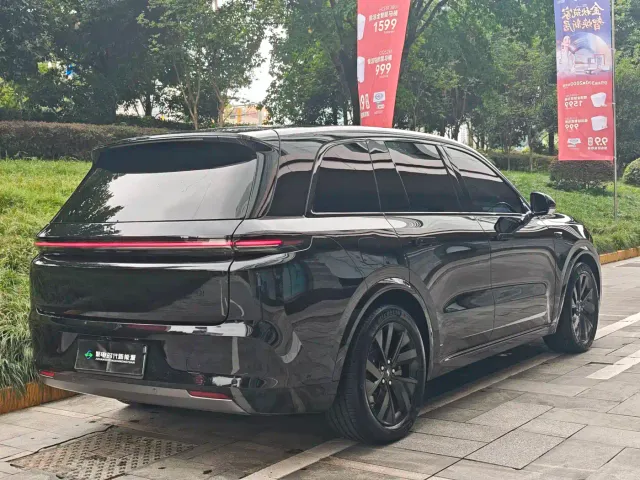 Li Auto L8 — Фото автомобиля 4