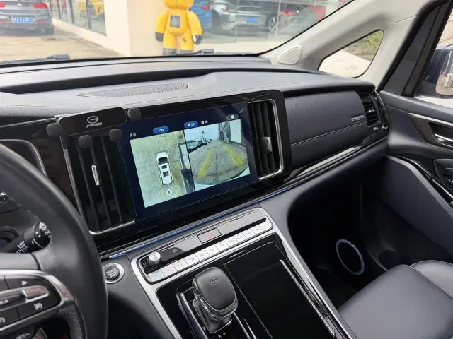 GAC Trumpchi M8 — Фото автомобиля 11