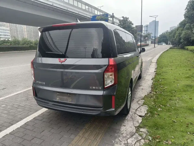 Wuling Zhengcheng — Фото автомобиля 8