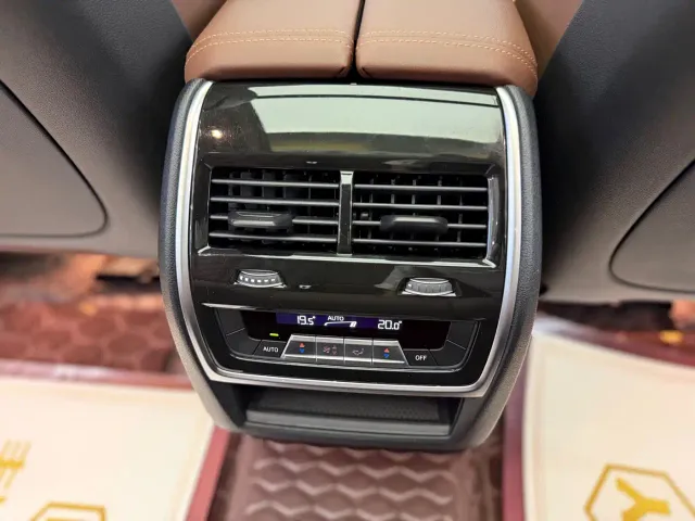 BMW X7 — Фото автомобиля 11