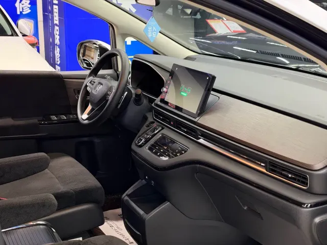 Honda Odyssey — Фото автомобиля 13