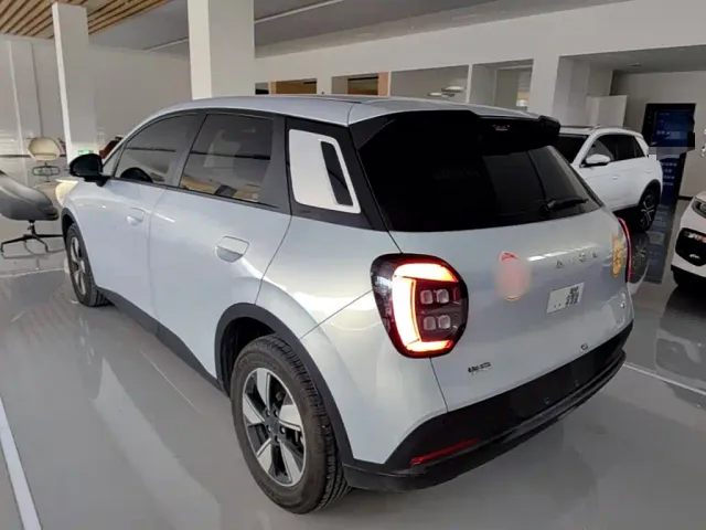 GAC Aion UT — Фото автомобиля 4
