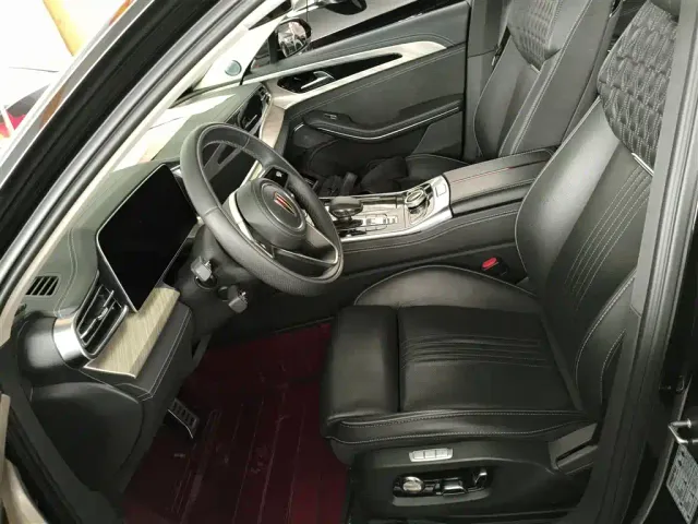 Hongqi H9 — Фото автомобиля 14
