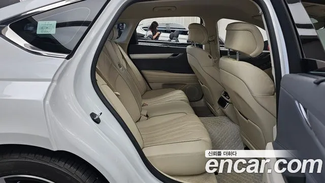 Genesis G80 Бензин 2.5 турбо AWD — Фото автомобиля 12
