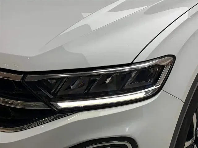 Volkswagen T-Roc — Фото автомобиля 6