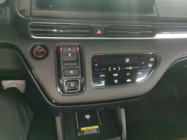 Honda Odyssey — Фото автомобиля 13
