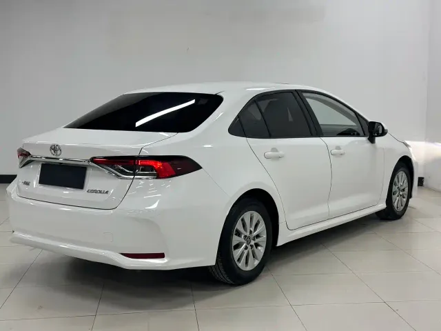Toyota Corolla — Фото автомобиля 4